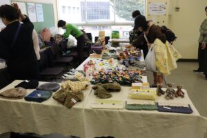 会場内の様子:手芸バザー